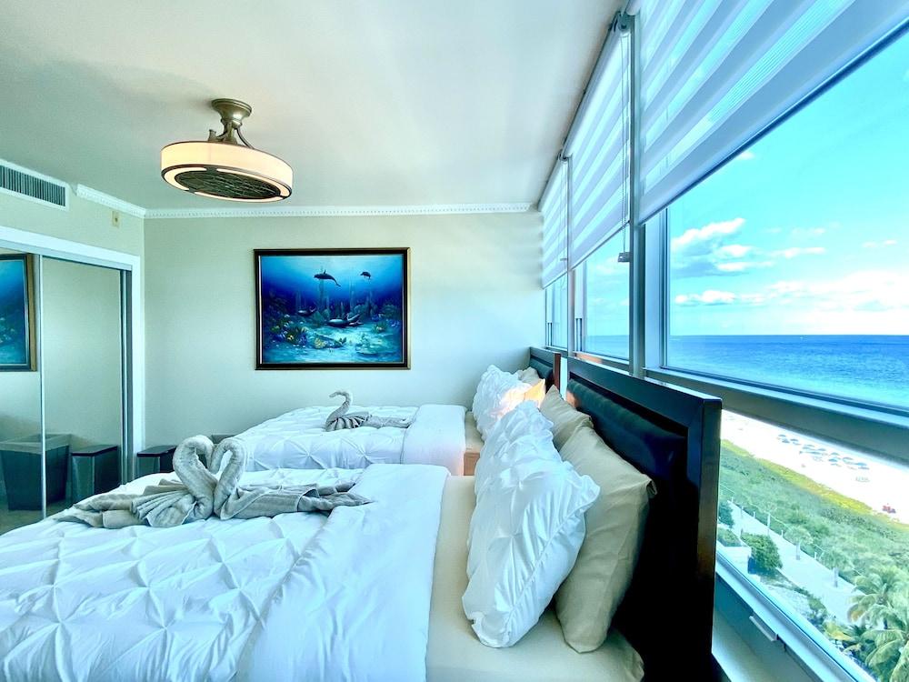 Direct ocean front condo Miami Beach photo 23