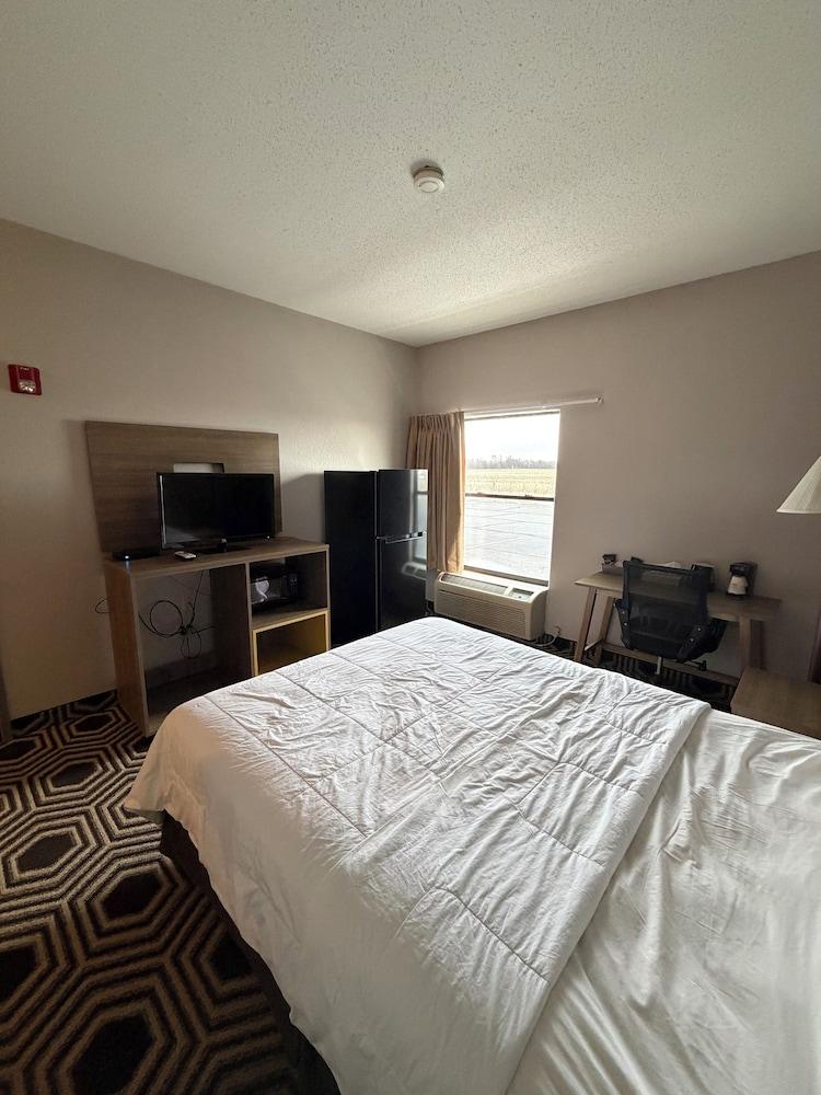 Relax Inn & Suites photo 15
