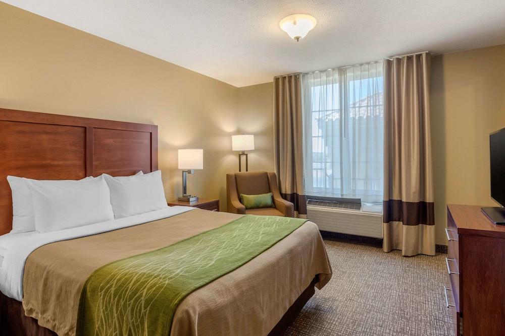 Comfort Inn & Suites El Centro I - 8 photo 23