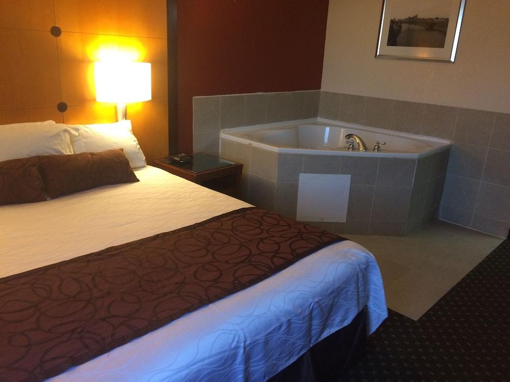 Travelodge by Wyndham Brooklyn Center photo 26