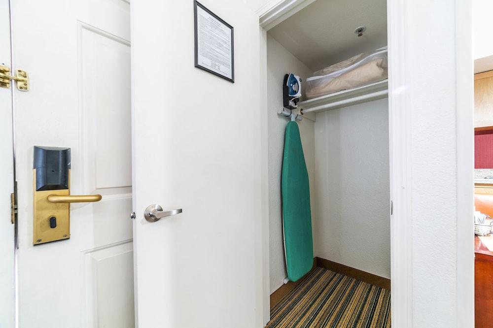 Metro Phoenix Extended Stay photo 41