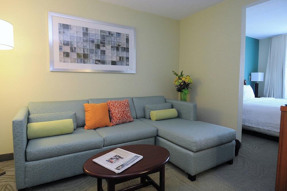 Springhill Suites by Marriott Warwick photo 14