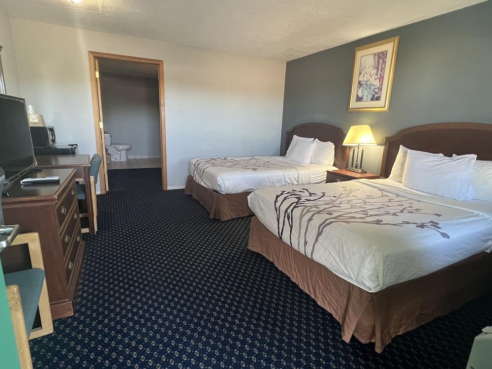 Greensburg Inn photo 26