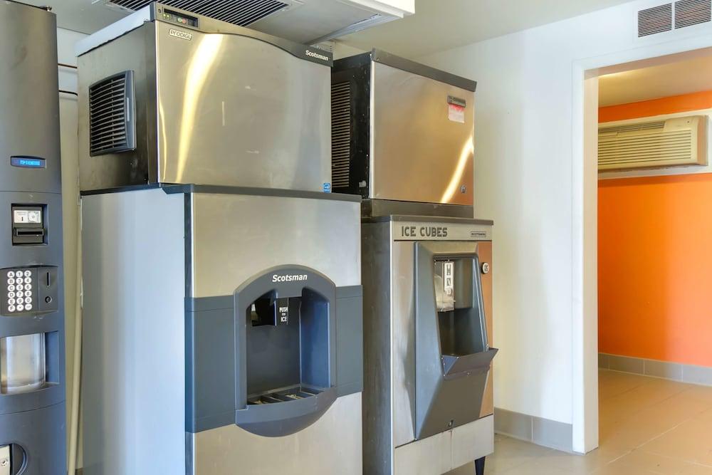 Motel 6 Capitol Heights, MD - Washington photo 19