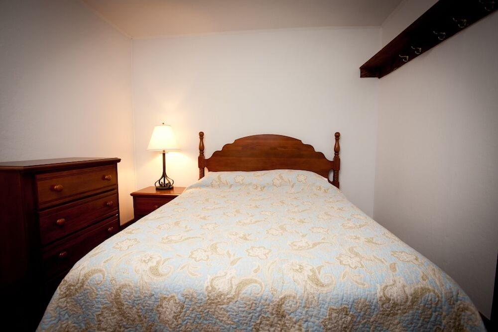 Blue Hill Lodge photo 61