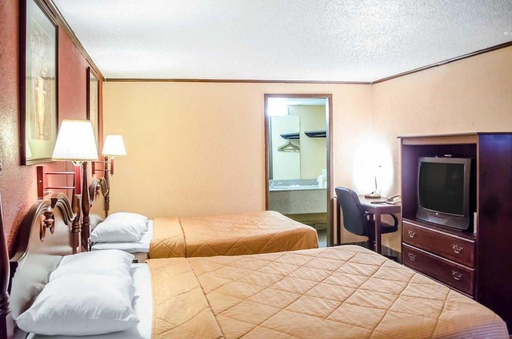 Rodeway Inn Carlisle North photo 13