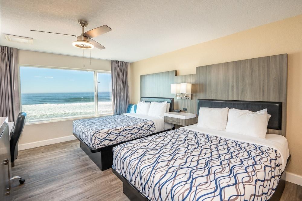 Sailor Jack's Oceanfront Inn photo 56