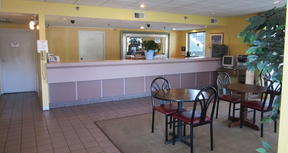 Travel Inn photo 28