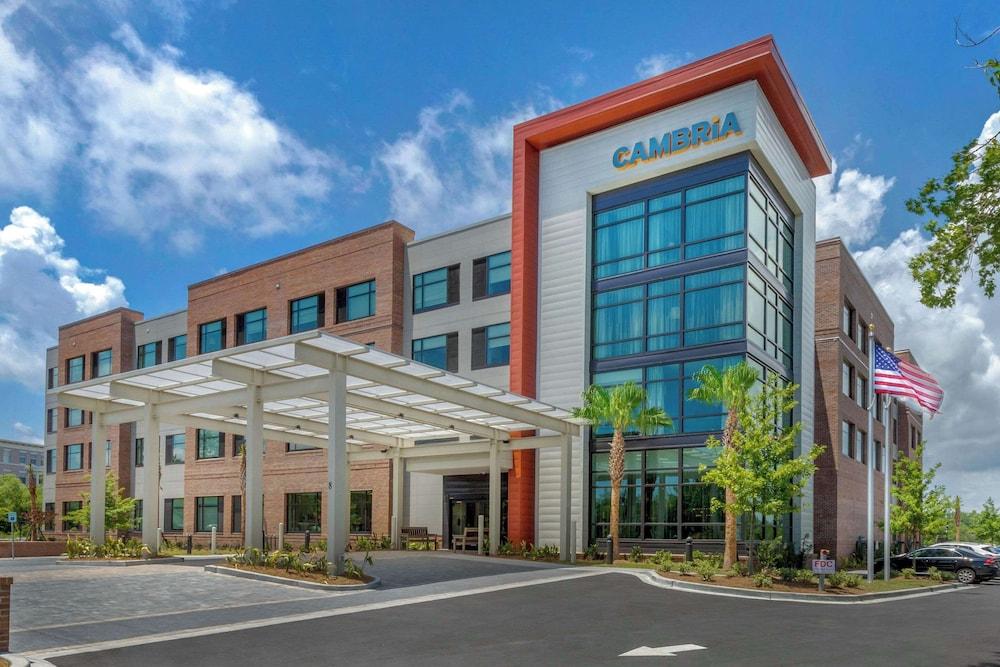 DoubleTree by Hilton Charleston Riverview photo 76