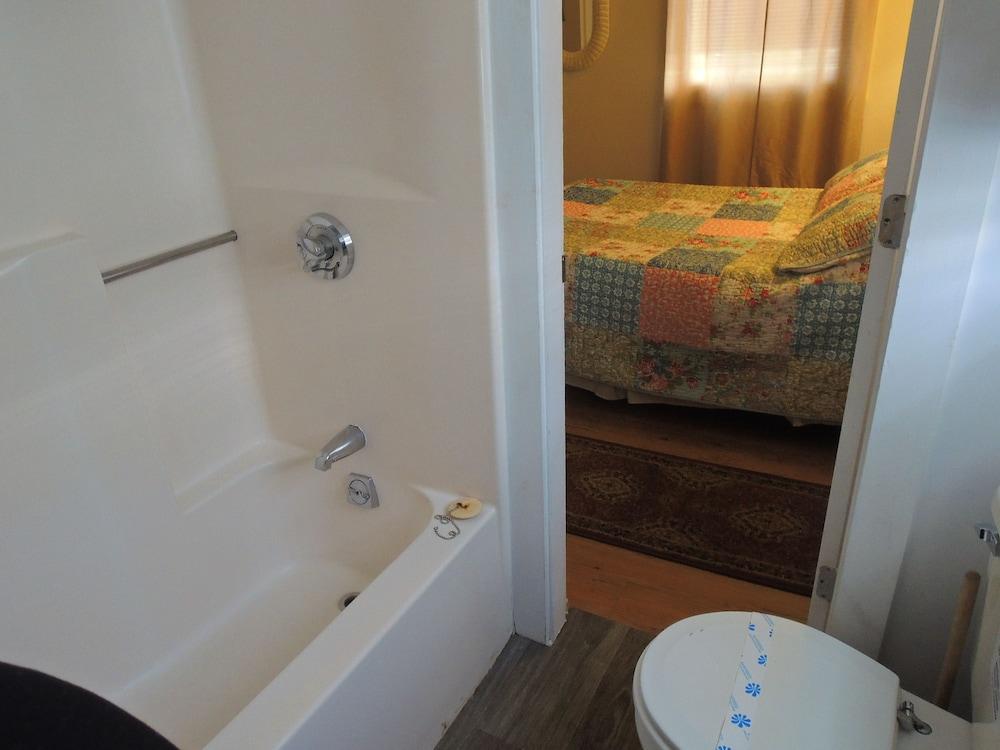 Shorelands Guest Resort and Cottages photo 4