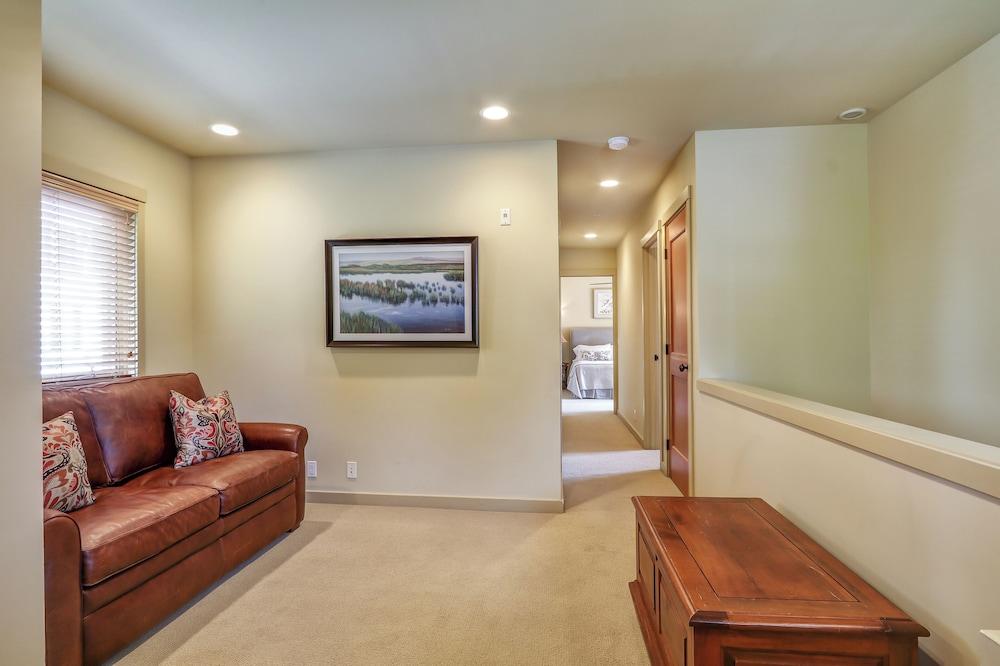 The Eagle Harbor Inn photo 16