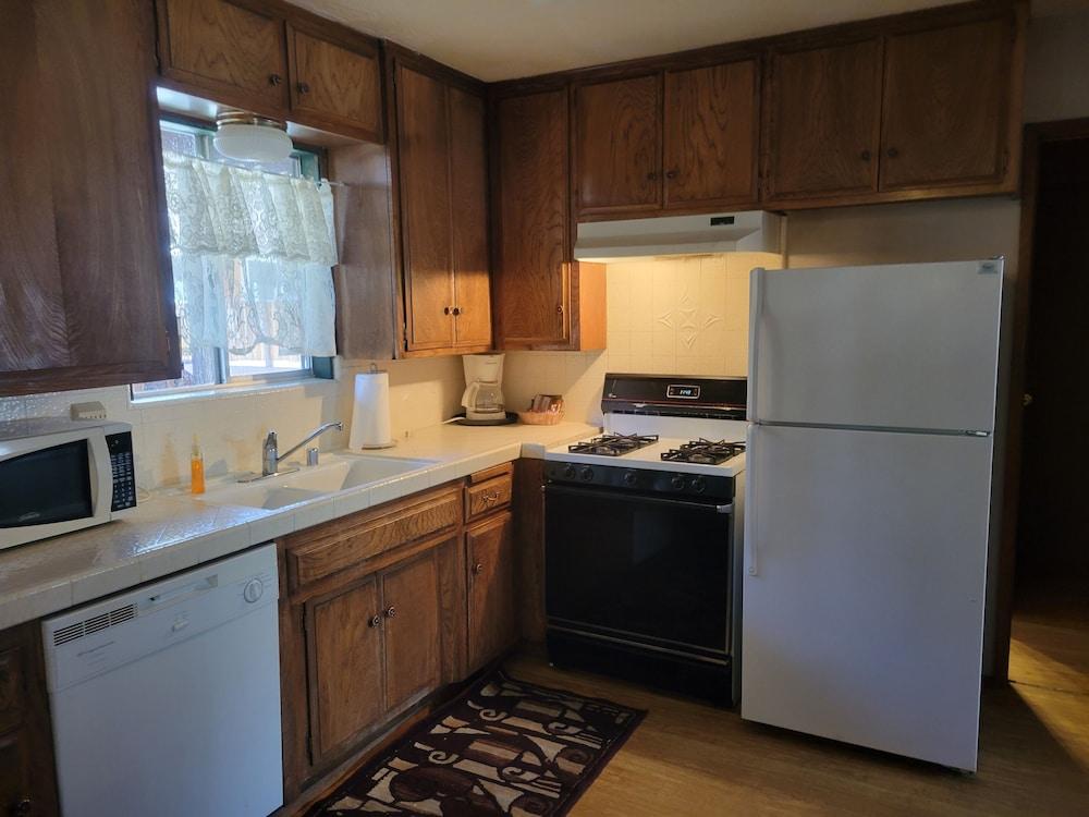 Sleepy Hollow Cabins and Hotel photo 8