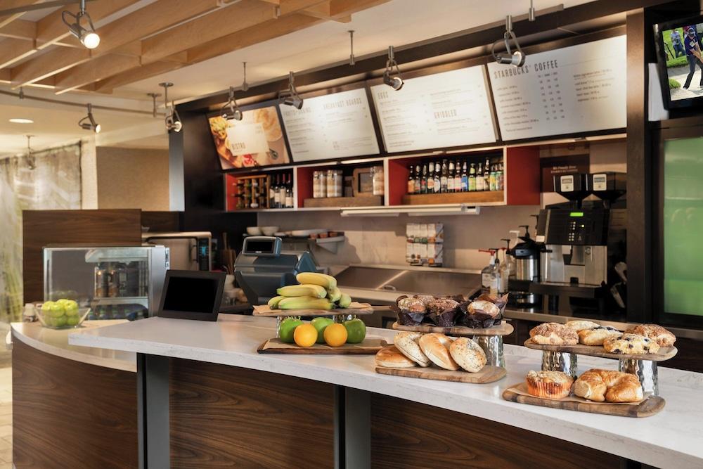 Courtyard Marriott Greenville photo 30
