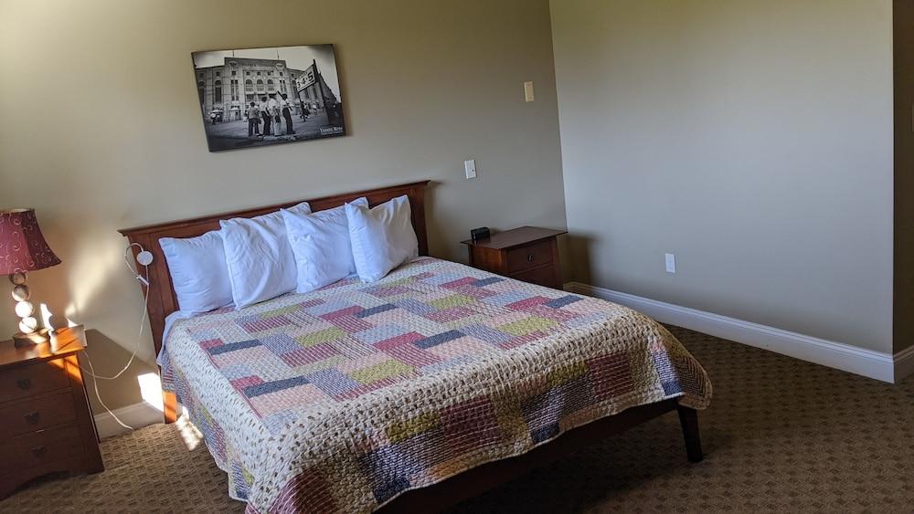 The Meadowlark Inn photo 17