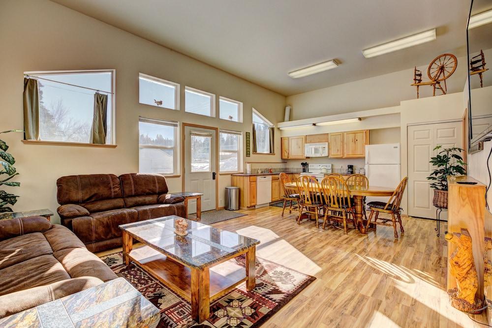 Cascade Lake Inn photo 30