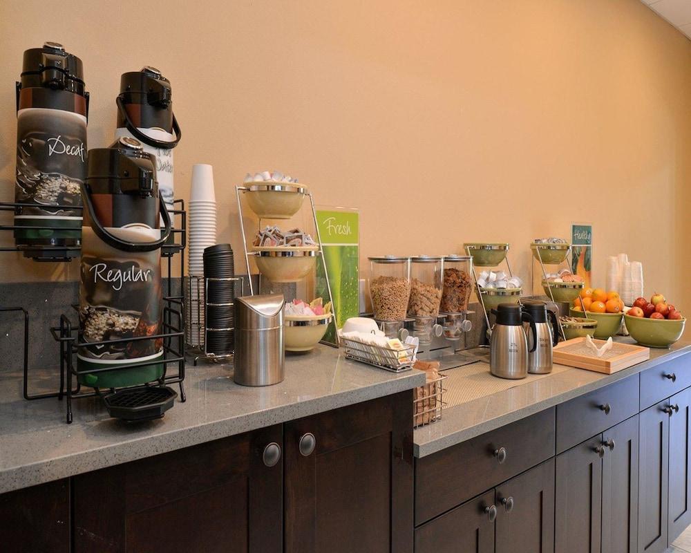 Quality Inn & Suites Tacoma - Seattle photo 15