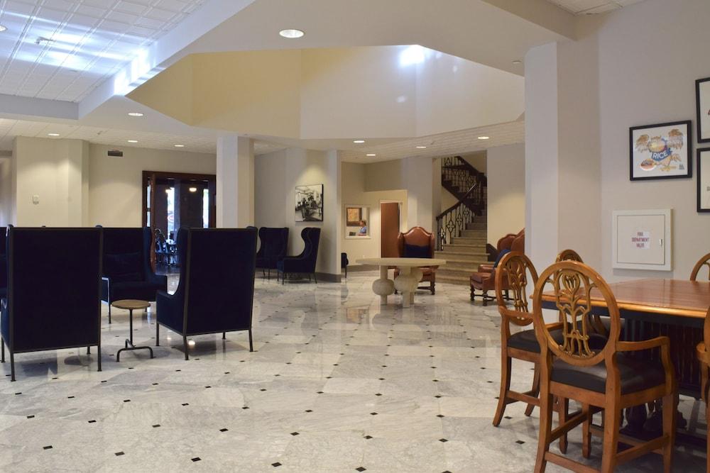 Pioneer Pocket Hotel photo 21