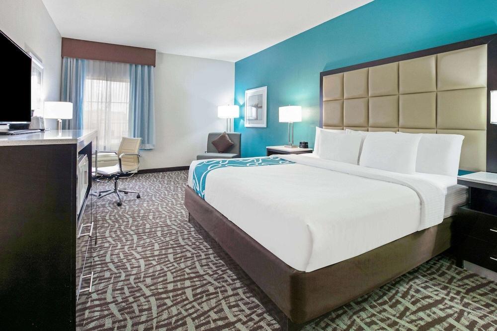 La Quinta Inn & Suites by Wyndham Paris photo 5