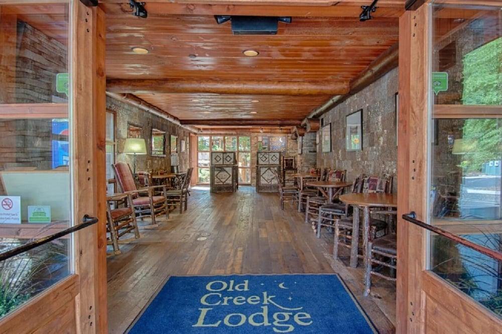 Old Creek Lodge photo 34