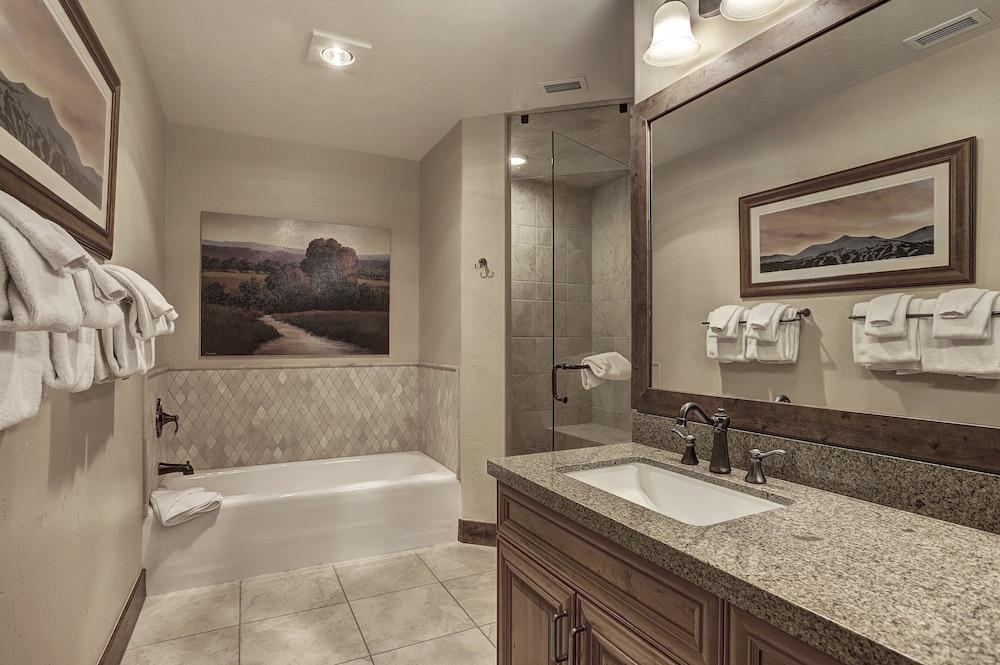 Crystal Peak Lodge, A Vail Resorts Property photo 96