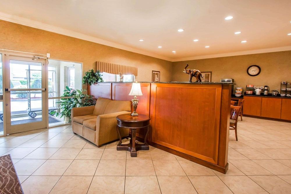 Quality Inn & Suites Germantown North photo 2
