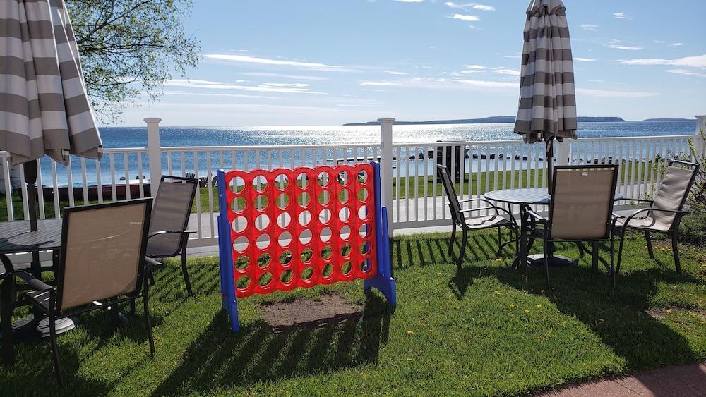 Baymont by Wyndham St. Ignace Lakefront photo 29