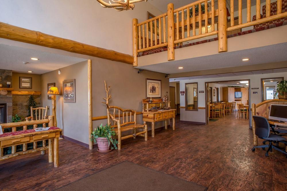 Summerset Hotel & Suites photo 2