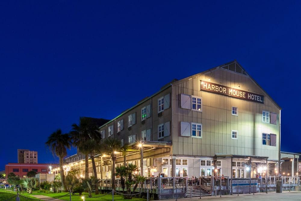 Harbor House Hotel and Marina at Pier 21 photo 31