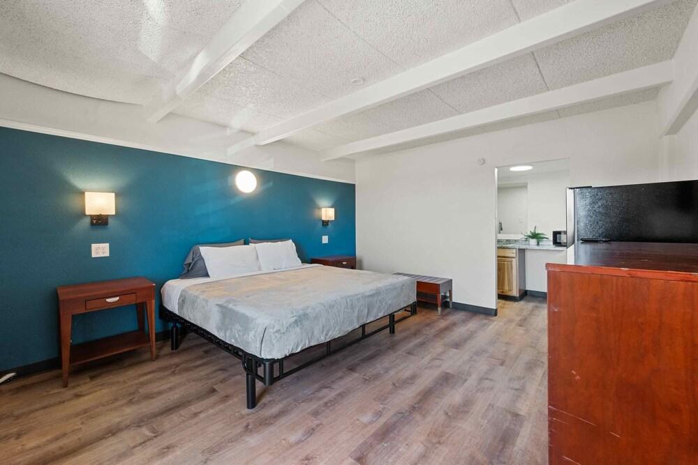 Southern Springs Extended Stay photo 6