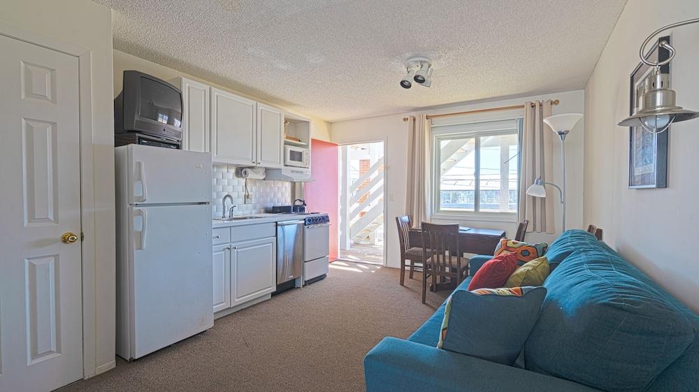 Montauk Oceanside Suites photo 18