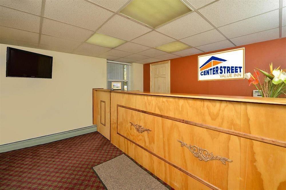 Center Street Value Inn photo 2