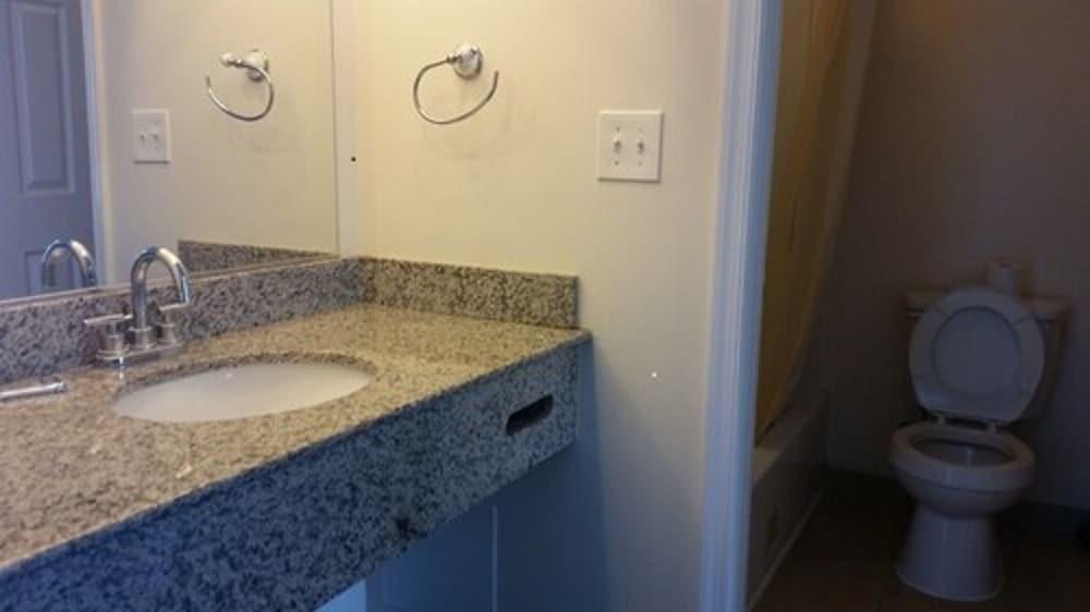 The Virginia Lodge photo 15