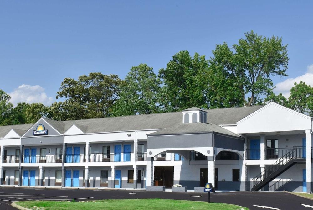 Days Inn by Wyndham Reidsville photo 23