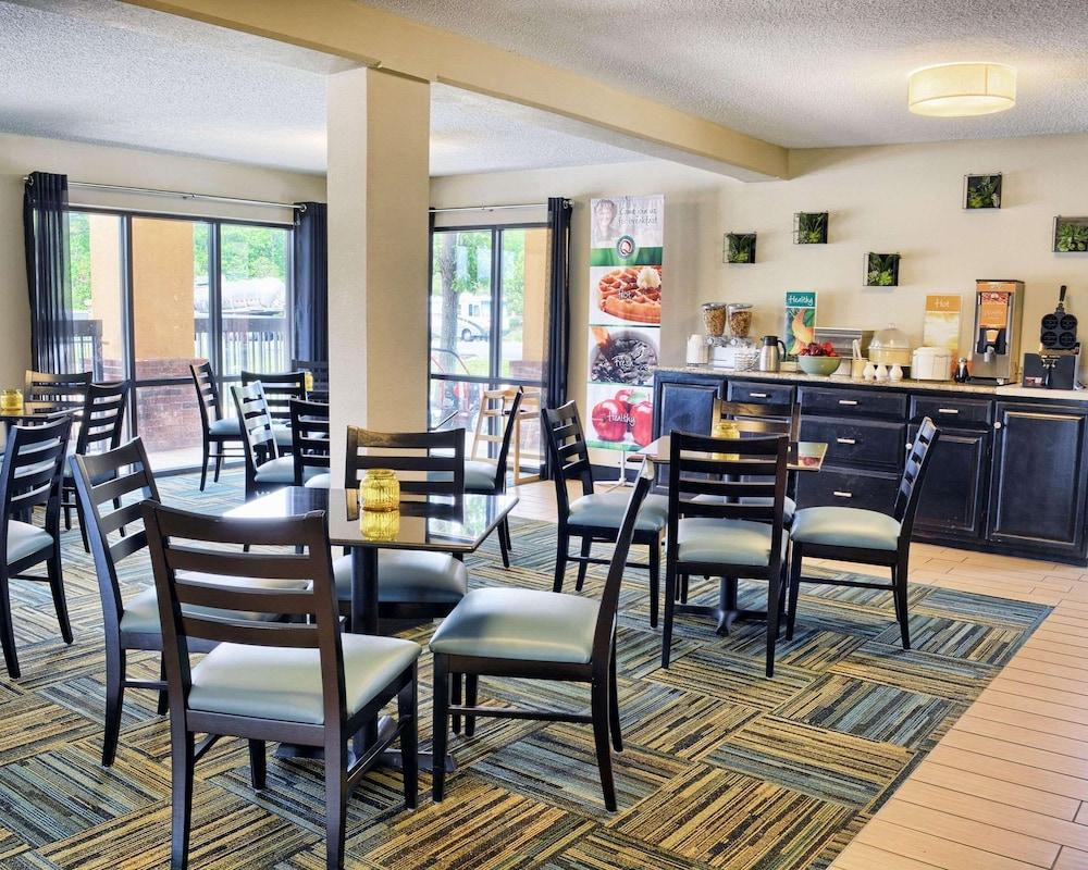 Quality Inn Thornburg photo 31