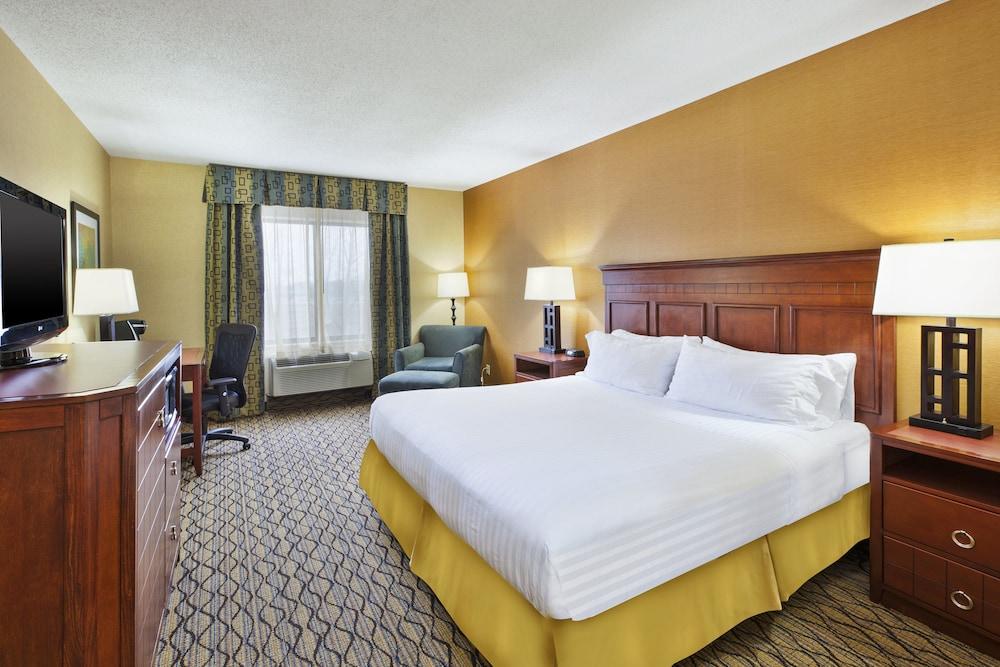 Holiday Inn Express Hotel & Suites Belleville by IHG photo 75