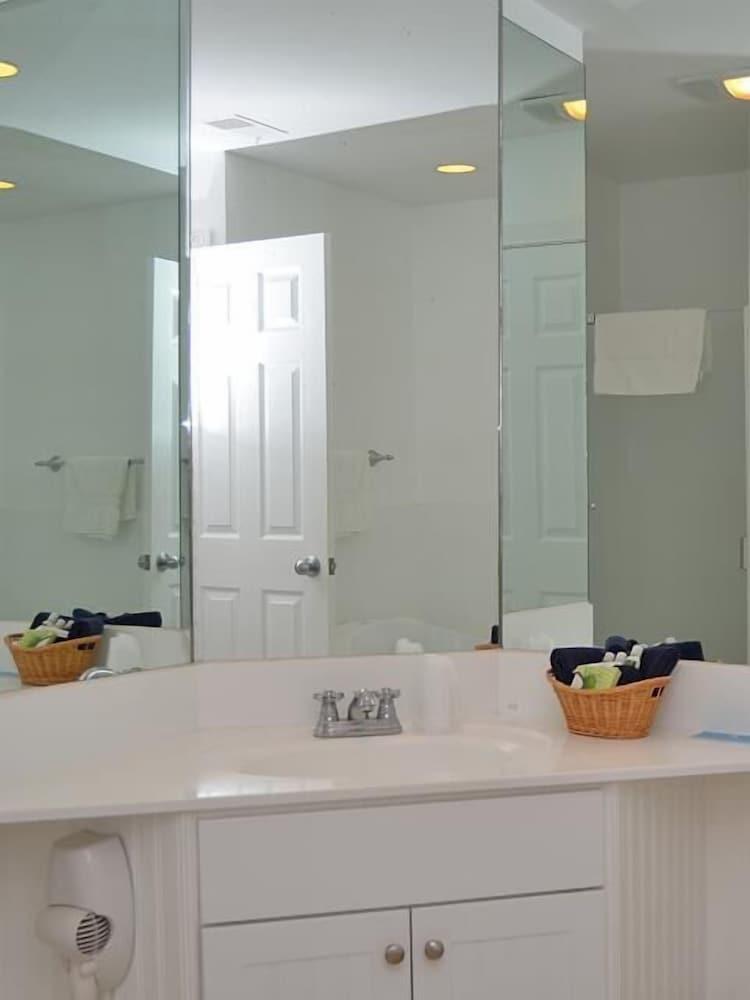 Beach Condominium Hotel photo 96