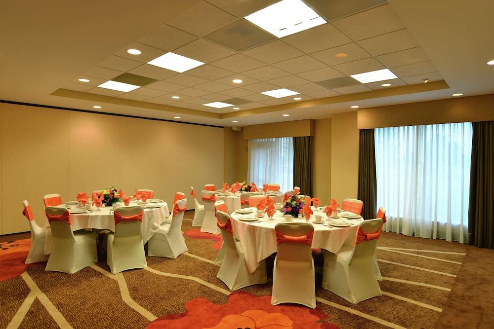 Wyndham Garden Kankakee photo 28