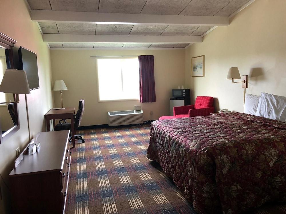 Red Carpet Inn North Syracuse photo 35