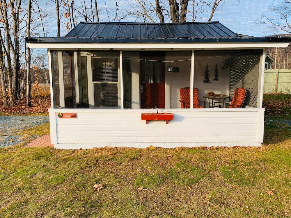 Carroll Motel & Cottages photo 23