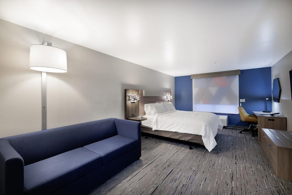 Holiday Inn Express & Suites Zion by IHG photo 9