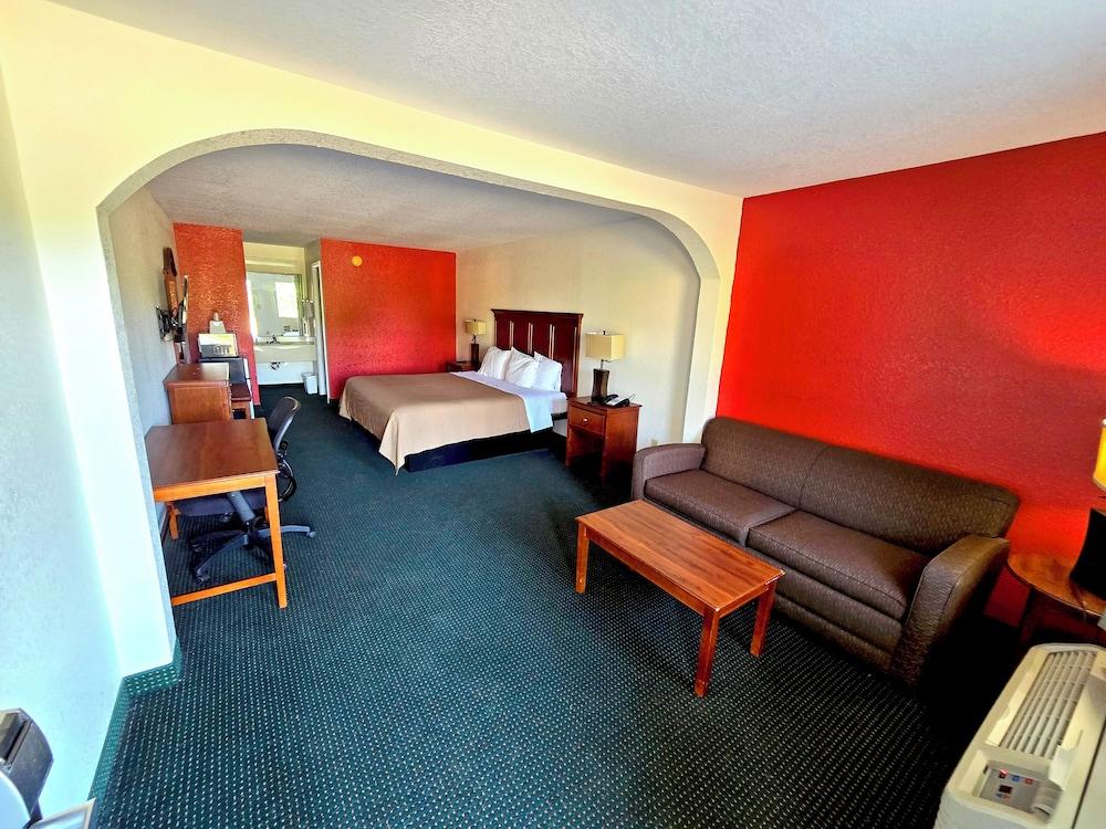 Garden Inn & Suites photo 7