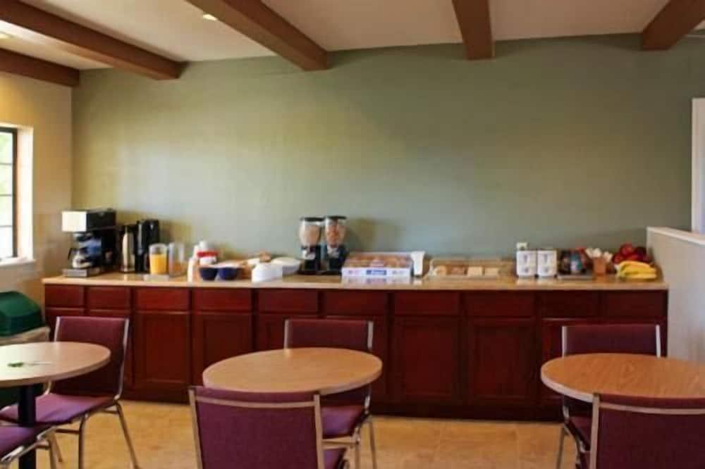Oak Ridge Inn photo 18