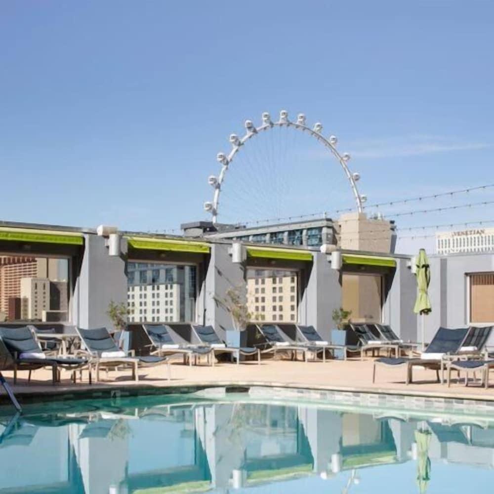 StripViewSuites at Platinum photo 33