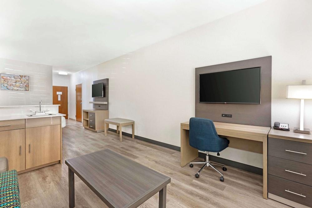 Best Western Plus Safford photo 10