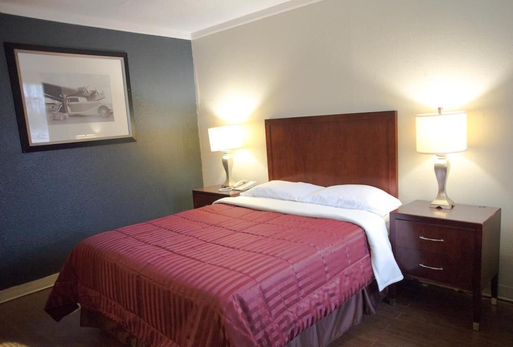 Arrowhead Inn photo 10