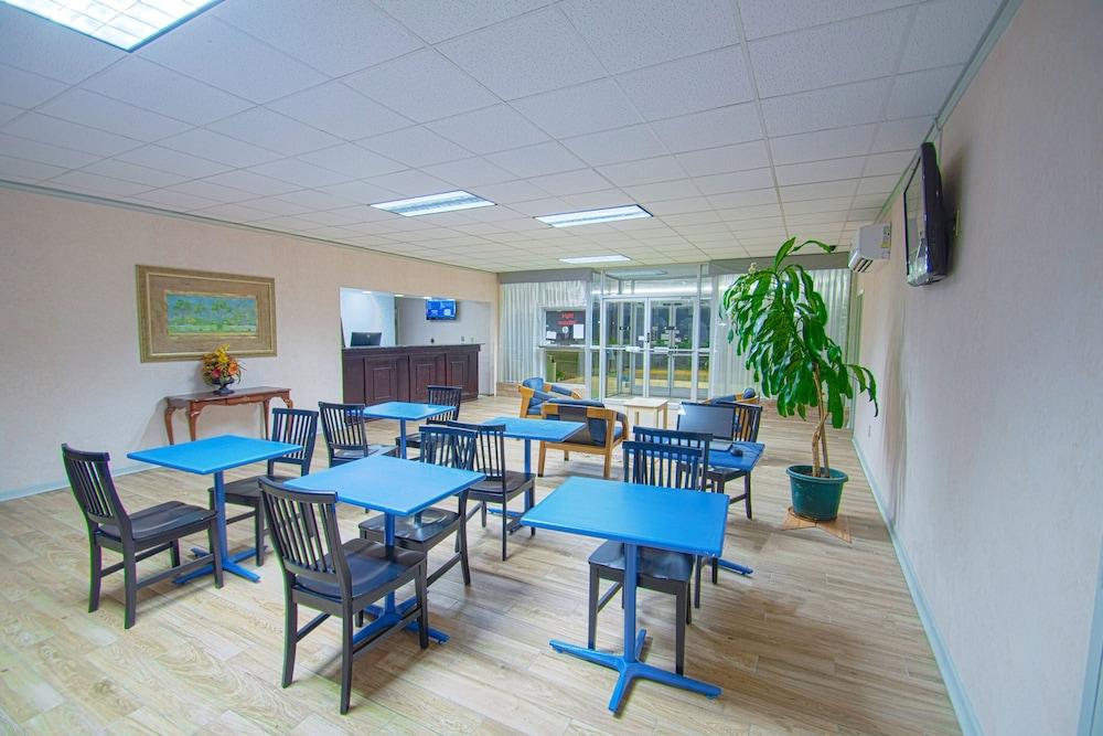 121 Motel photo 14