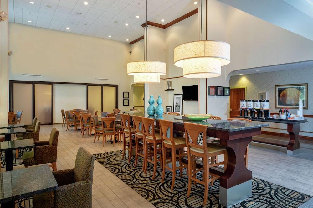 Hampton Inn & Suites Ft. Pierce photo 14