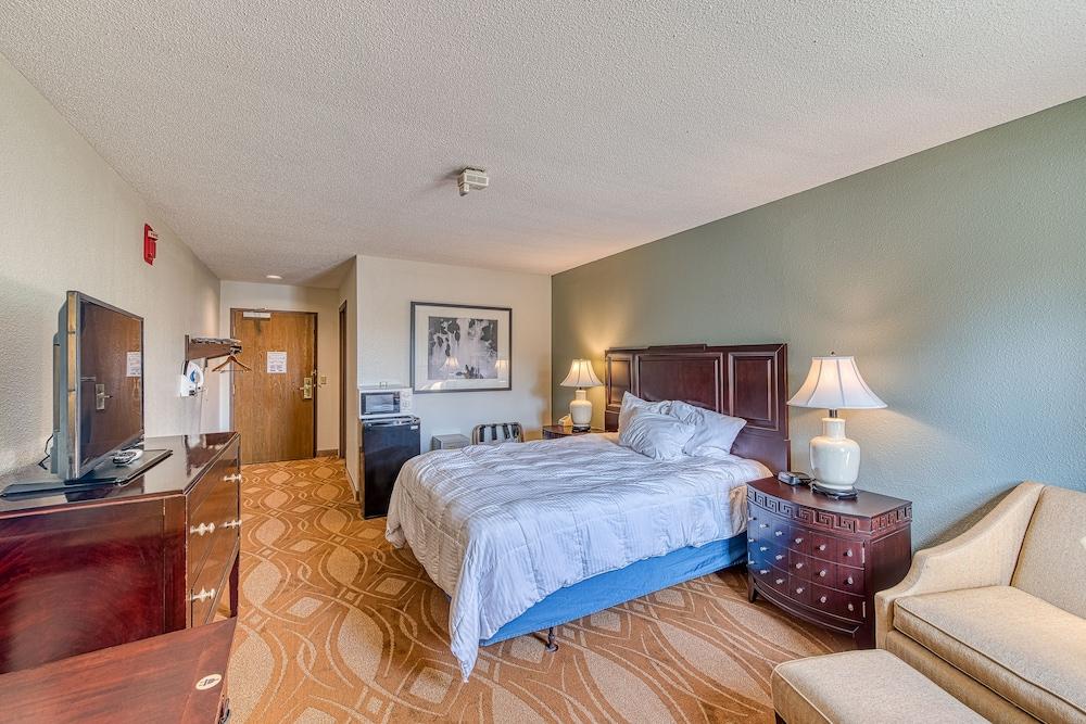 American Inn and Suites Dundee photo 35