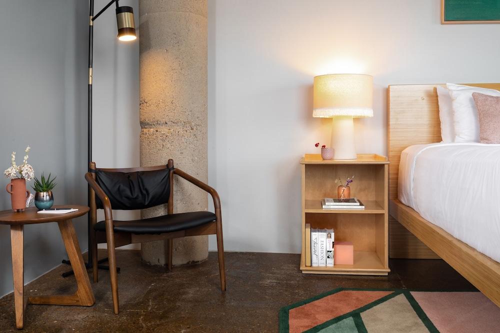 Canvas Hotel Dallas photo 14