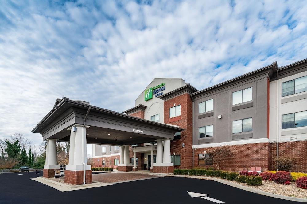 Holiday Inn Express Hotel & Suites Rocky Mount by IHG photo 1